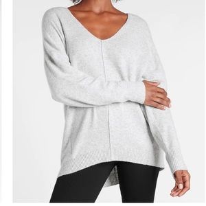 Express women’s v-neck tunic sweater - silver heather gray - XXS (oversized)